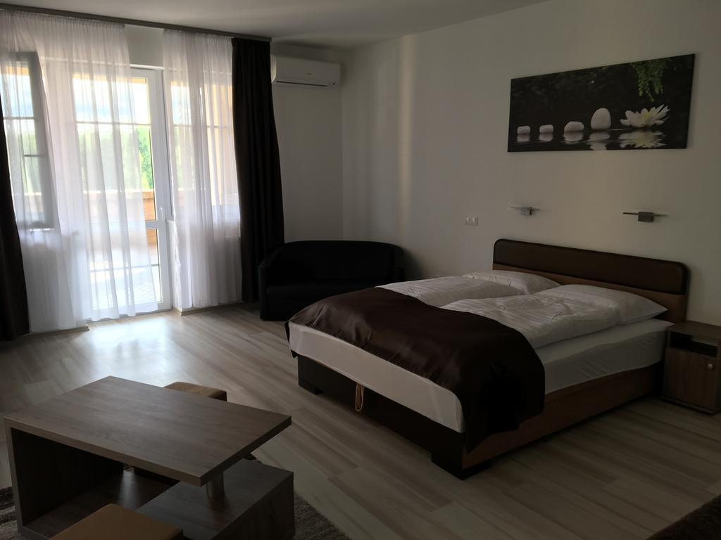 F&M Apartman Egerszalók Εξωτερικό φωτογραφία