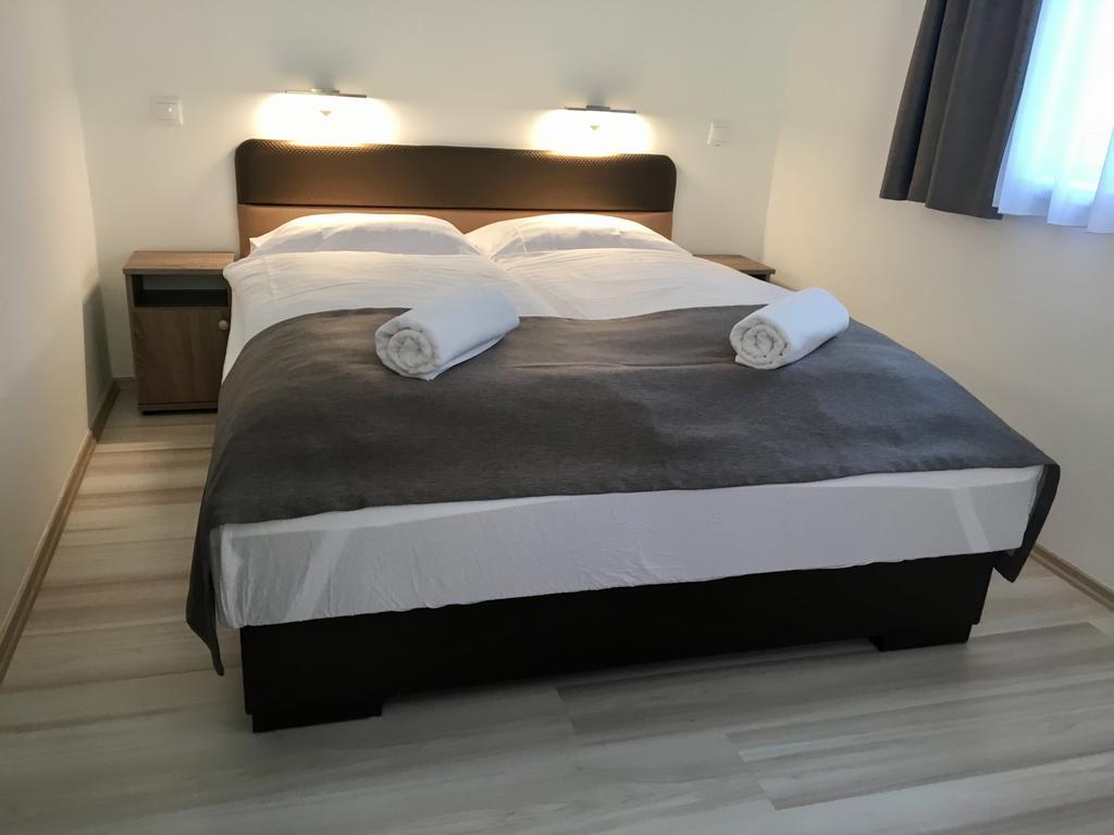 F&M Apartman Egerszalók Εξωτερικό φωτογραφία
