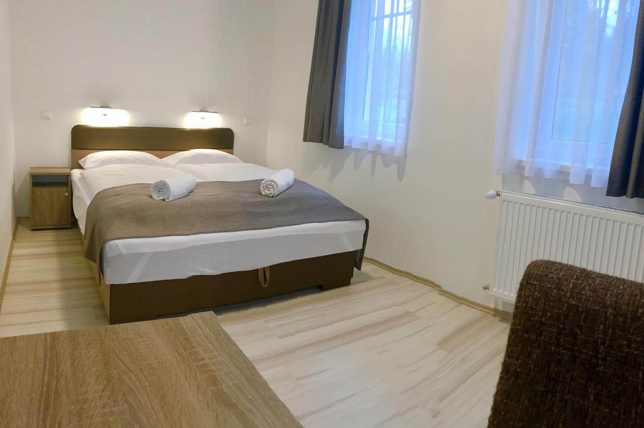 F&M Apartman Egerszalók Εξωτερικό φωτογραφία